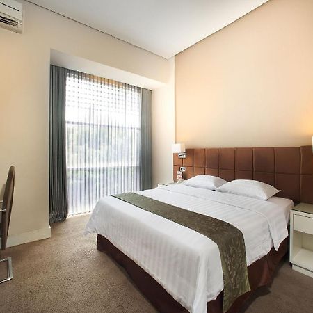 Grand Kecubung Hotel Pangkalanbuun Extérieur photo
