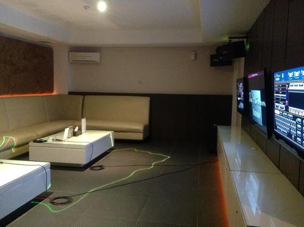 Grand Kecubung Hotel Pangkalanbuun Extérieur photo